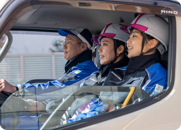 YODOSEI WOMAN RECRUIT